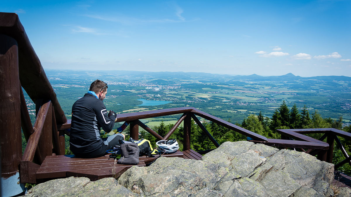 Der Stropnik - einer von vielen Aussichtspunkten am Erzgebirgskamm mit einem weiten Ausblick ins Böhmische Becken